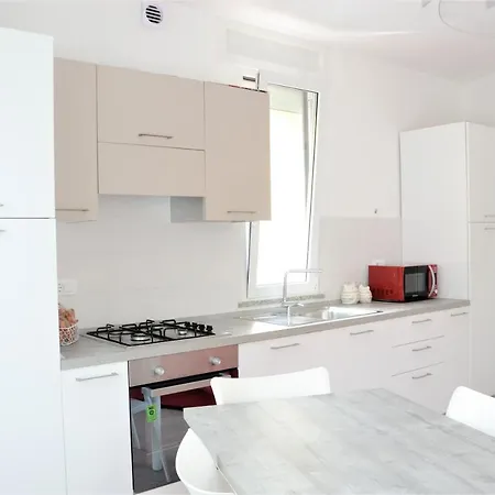 La Casa Di Pippo-bilocale Rosso Holiday home